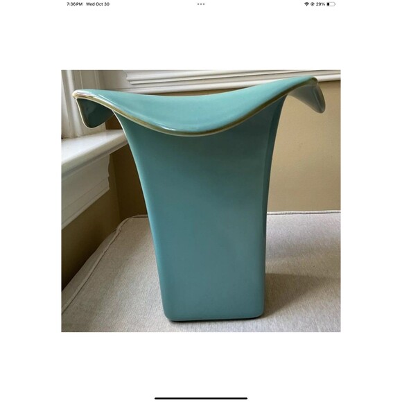 Southern Living At Home Tuscan Robin’s Egg Blue 9” Vase With Stem Separator - Picture 4 of 12